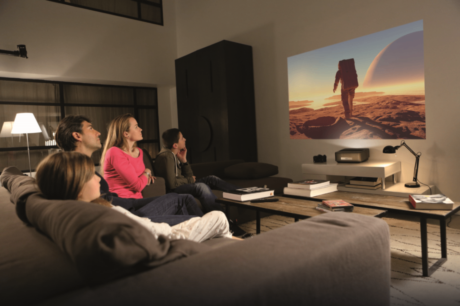 Delivering integrated TV, wifi, and mobile plans across the UAE with unmatched reliability